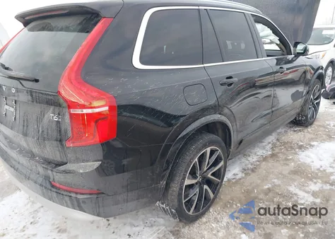 2022 Volvo Xc90 T6 Momentum 7 Passenger z USA, uszkodzony, nr VIN YV4A22PK2N1785587